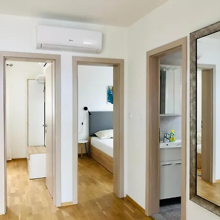 Dani Sea & Pool Apartment Trogir