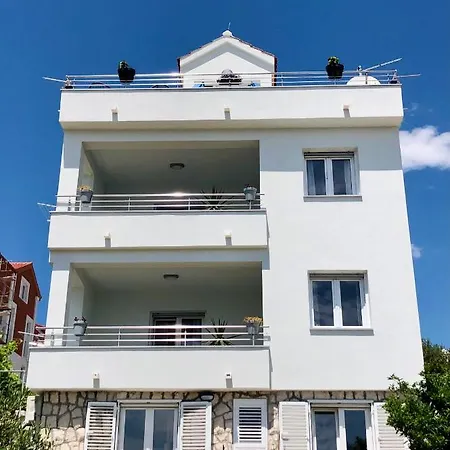 Dani Sea & Pool Daire Trogir