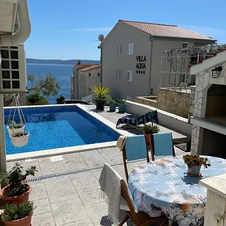Dani Sea & Pool Apartment